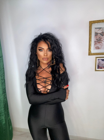Salopeta Lucioasa Neagra Dama Lunga Decoltata cu Siret Modelatoare si Compresiva Baddie Black din Lycra | BOMBFIT [3]