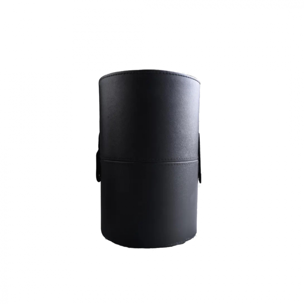Cutie cilindrică-suport pentru pensule, piele ecologică cu închidere cu capse [1]