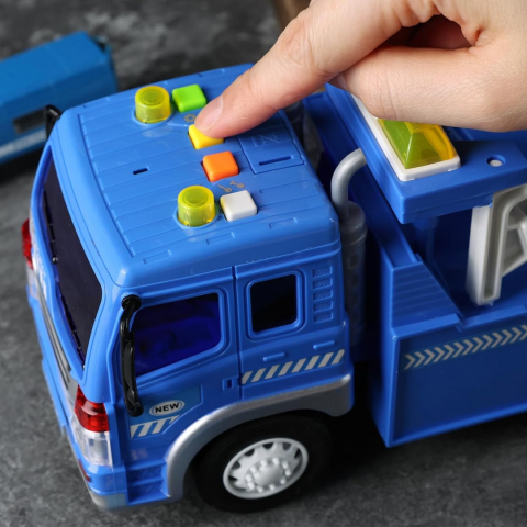 Camion cu funcție de stropire [6]