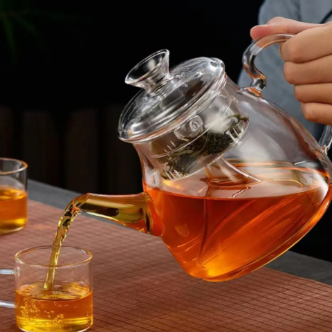 Ceainic termorezistent din sticlă cu filtru, 1300 ml [6]