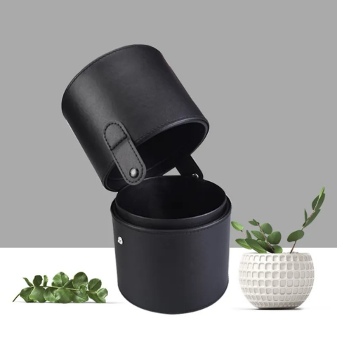 Cutie cilindrică-suport pentru pensule, piele ecologică cu închidere cu capse [1]