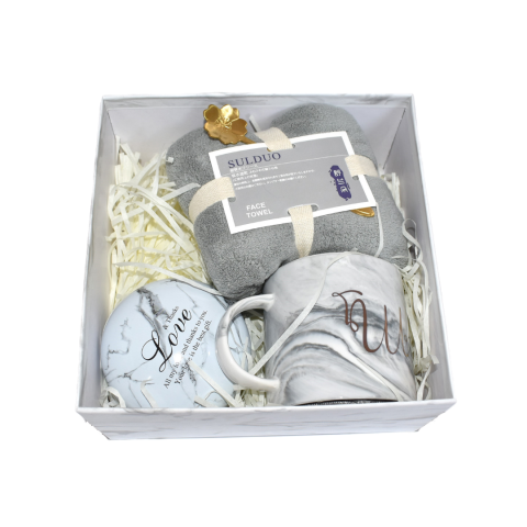 Îngrijire personală - Set cadou 5 piese pentru El, cu cană ceramică de 250 ml și accesorii, Gri