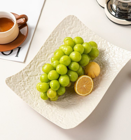 Casă și Grădină - Tava servire din plastic, model texturat, forma Dreptunghi, Crem, 31.5 x 25 x 6 cm