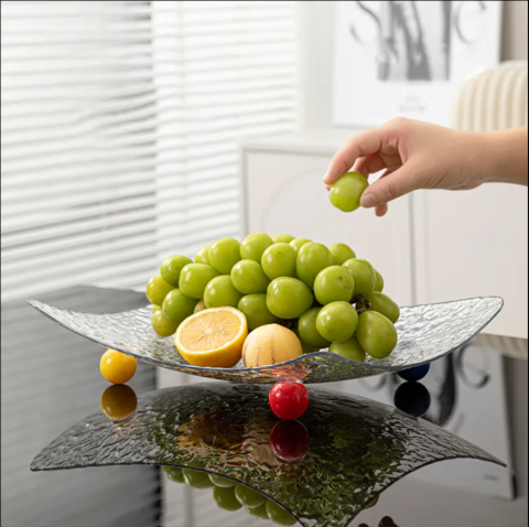 Tava servire din plastic, model texturat, forma triunghi, Transparent, 30 x 6 cm [3]