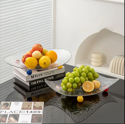 Casă și Grădină - Tava servire din plastic, model texturat, forma triunghi, Transparent, 30 x 6 cm