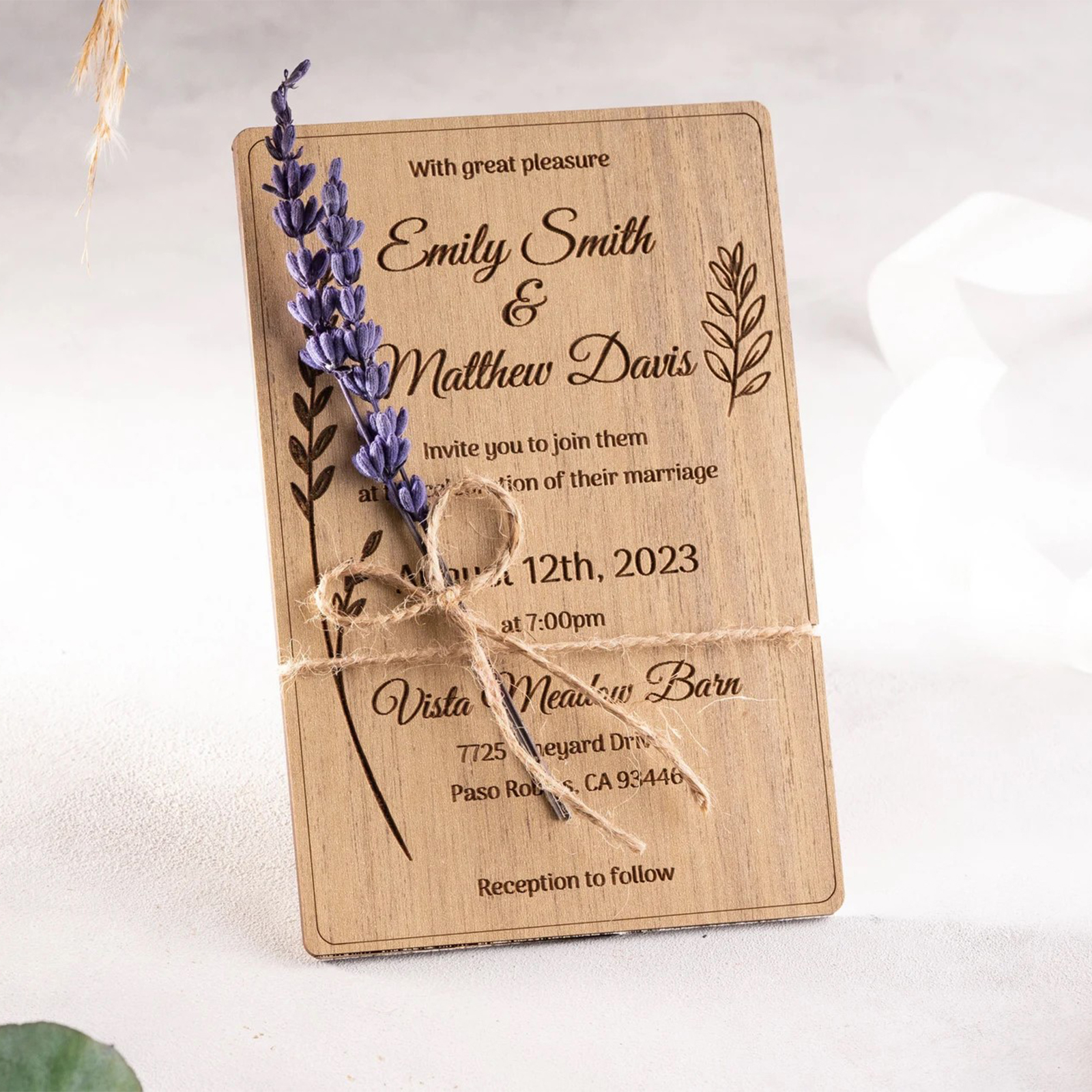 Invitatie nunta din lemn- model elegant si modern