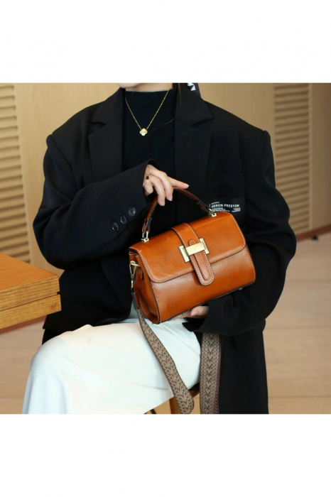 Geanta dama crossbody mica, retro, din piele naturala, cu catarama, model korean, Maro deschis [3]