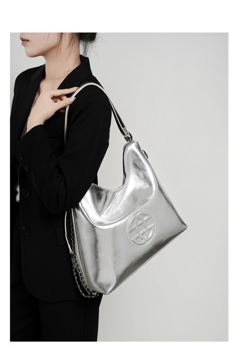 Geanta dama, medie, tote bag, cu model in relief, piele naturala, 30x35x15 cm, Argintie [2]