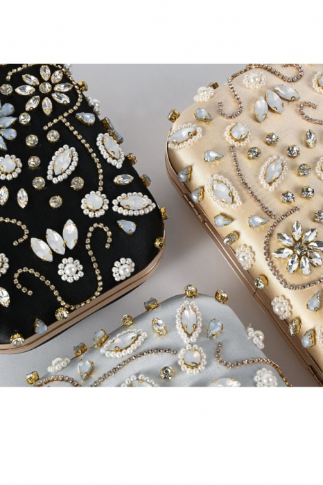 Gentuta Clutch Dama Boutique Deluxe cu Pietre Argintii Stralucitoare, Material Sintetic Premium, Dimensiuni Compacte, Ideala pentru Evenimente Formale, Neagra [4]