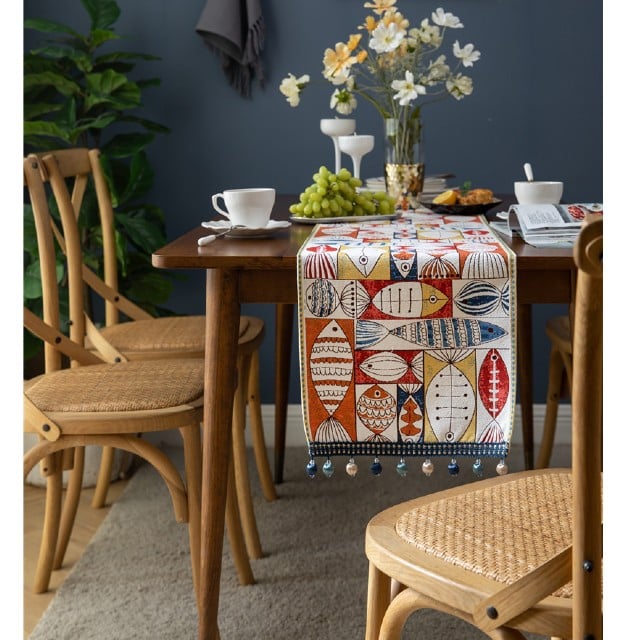 Napron elegant pentru masa, mare, gros, material sintetic, cu forme multicolore de pesti, ciucuri sfera crem si albastru, 33X200 CM [3]