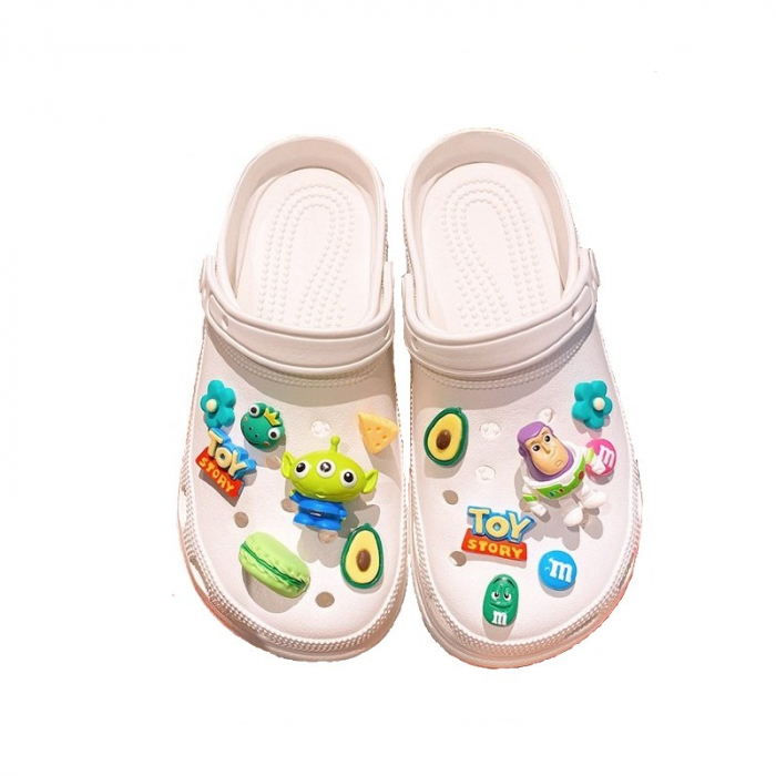 Papuci din Spumă cu Aplicații Haioase - Boutique Deluxe | Talpă Înaltă, Antialunecare, Ultra Confortabili [1]