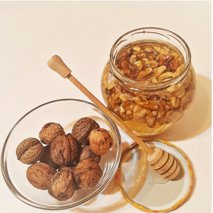 Set 1 Borcan miere salcam cu nuci 750 g, 1 Borcan faguri in miere salcam 750 g, 1bat miere spiralat, Show Bazzz!!! [3]