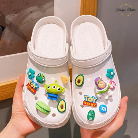 Papuci din Spumă cu Aplicații Haioase - Boutique Deluxe | Talpă Înaltă, Antialunecare, Ultra Confortabili [3]