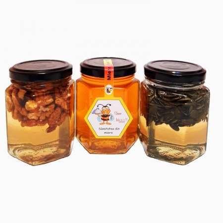 Produse - SET : 1 Borcan miere poliflora 250 g, 1 Borcan miere cu seminte 250 g, 1 Borcan miere nuca 250 g, Show Bazzz !!!