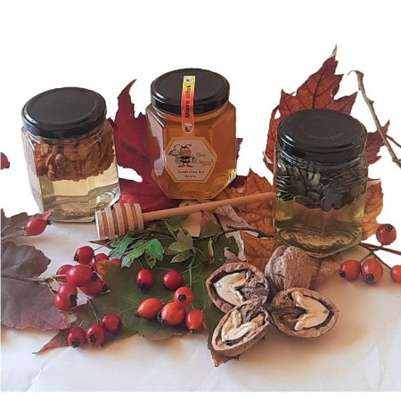 SET : 1 Borcan miere poliflora 250 g, 1 Borcan miere cu seminte 250 g, 1 Borcan miere nuca 250 g, Show Bazzz !!! [1]