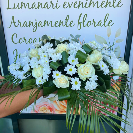 Coroane & Funerare - Aranjament Funerar cu Trandafiri si Crizanteme Albe