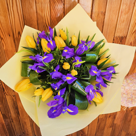 Buchete de Flori - Buchet cu Lalele si Irisi