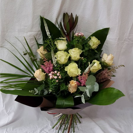 Flori de Sfanta Maria - Buchet cu Trandafiri Albi