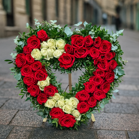 Coroane & Funerare - Inima Funerara cu 48 de Trandafiri