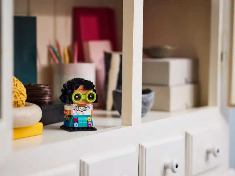 LEGO BrickHeadz Figurina Mirabel Madrigal [5]