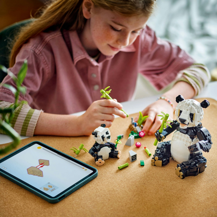 LEGO® Creator 3 in 1 - Animale salbatice: Familia de ursi panda 31165, 626 piese [4]