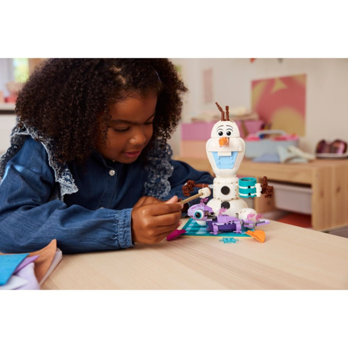LEGO® ǀ Disney Regatul de gheata Distractie la picnic cu Olaf si Bruni 43287 [3]