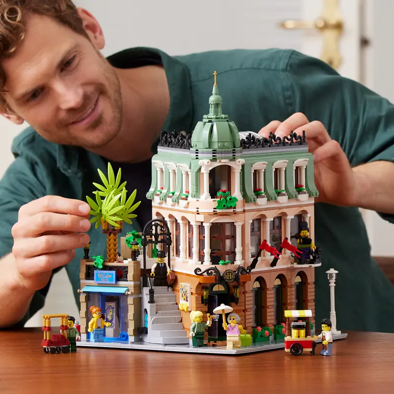 LEGO® Icons Creator Expert - Hotel Boutique 10297, 3066 piese [4]