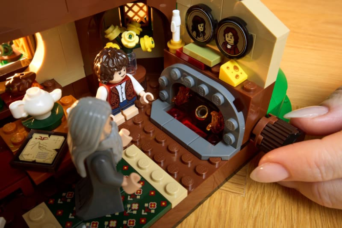 LEGO® Icons - Stapanul inelelor: Comitatul 10354, 2017 piese [9]