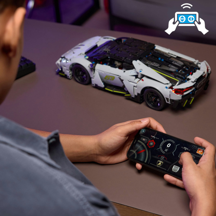 LEGO® Technic - Supermasina sport Lamborghini Revuelto 42214, 1135 piese [3]