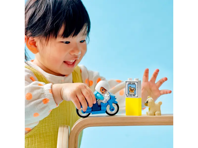 LEGO® DUPLO® - Motocicleta de politie pentru salvare 10967, 5 piese [4]
