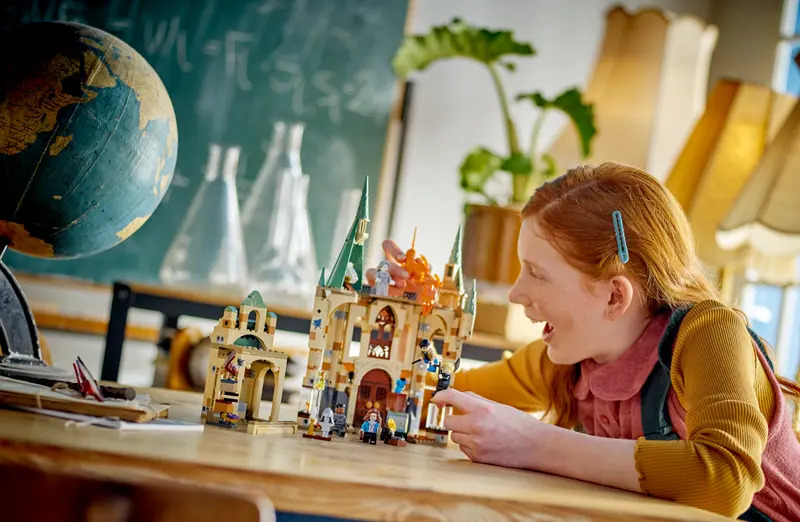 LEGO® Harry Potter™ - Hogwarts™: Camera Necesitatii 76413, 587 piese [1]