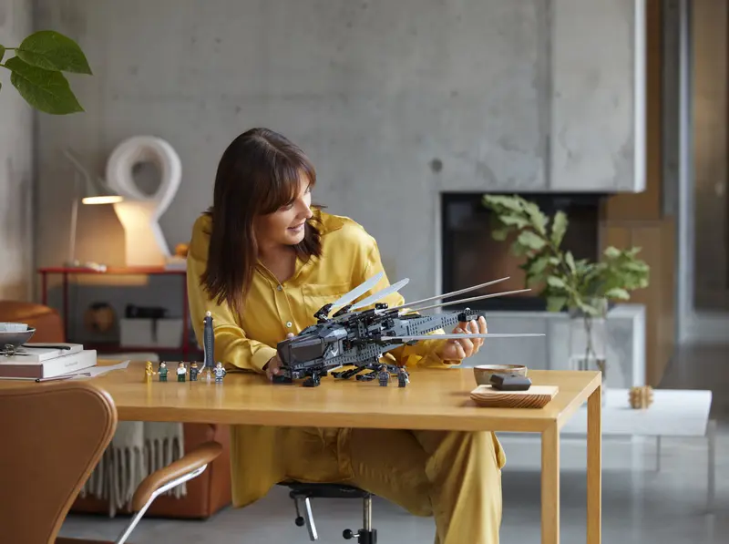 LEGO® Icons Creator Expert - Dune Atreides Royal Ornithopter 10327, 1369 piese [1]