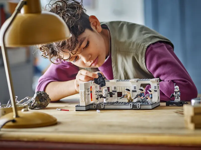 LEGO® Star Wars™ - Imbarcarea pe Tantive IV™75387, 502 piese [1]