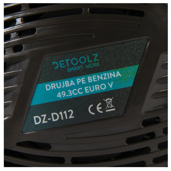 Detoolz DZ-D112 Euro V benzines láncfűrész, 49,3 CC, 2,58 LE, penge 40 cm [7]