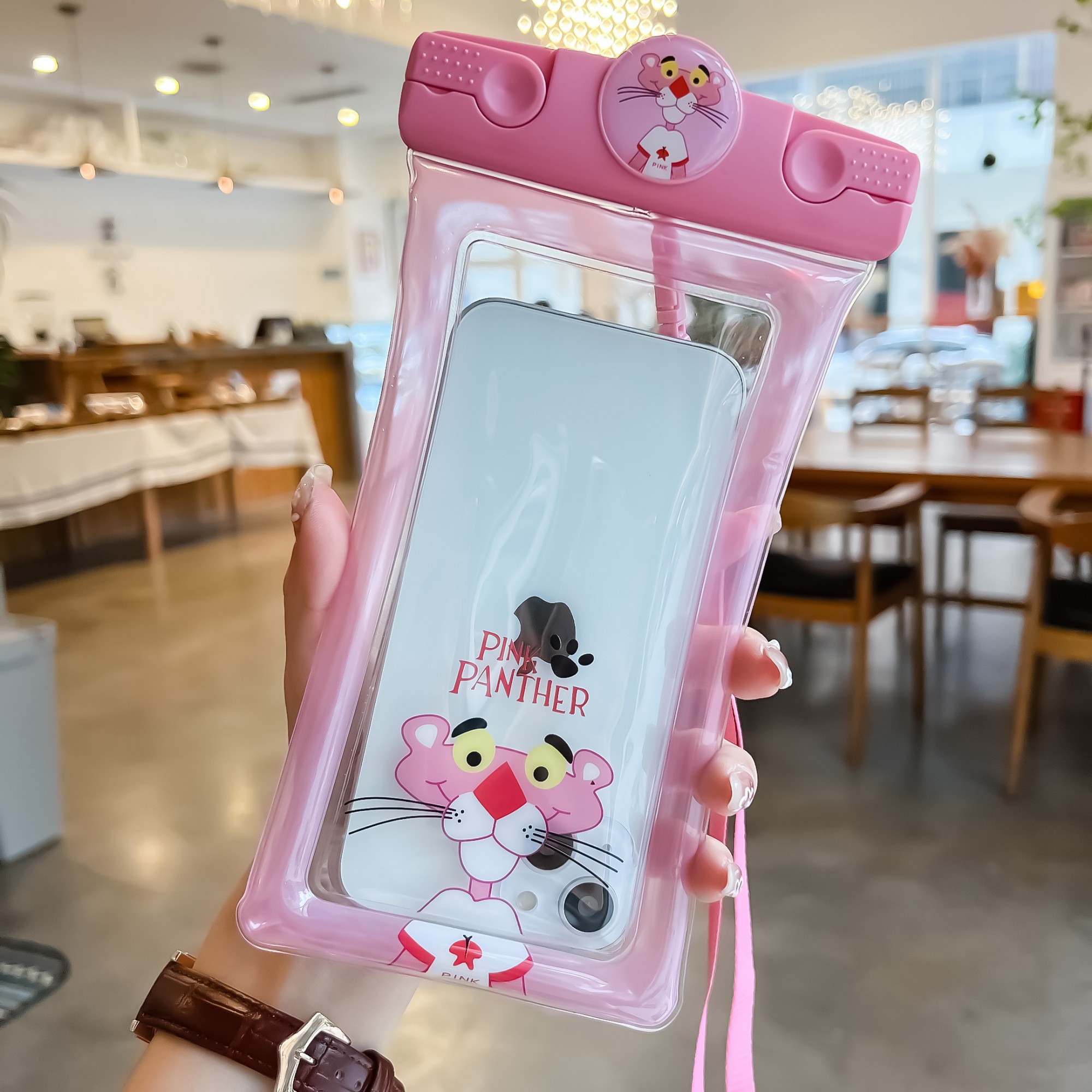 Husa subacvatica Mascot Waterproof Flippy, Snowproof, Universala, cu Snur, pentru telefon sau documente, Pantera, Roz [1]