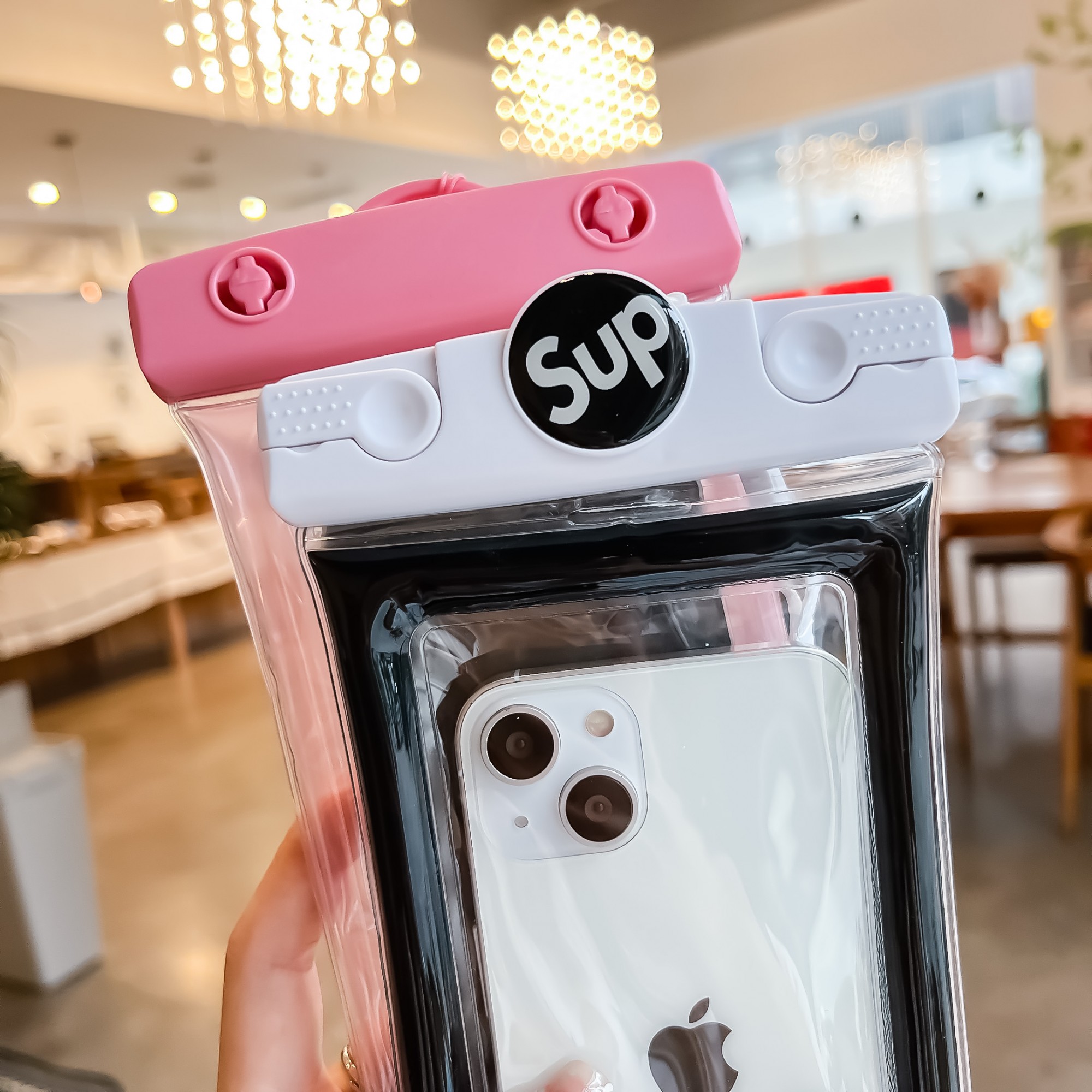 Husa subacvatica Mascot Waterproof Flippy, Snowproof, Universala, cu Snur, pentru telefon sau documente, Piggy, Roz [1]