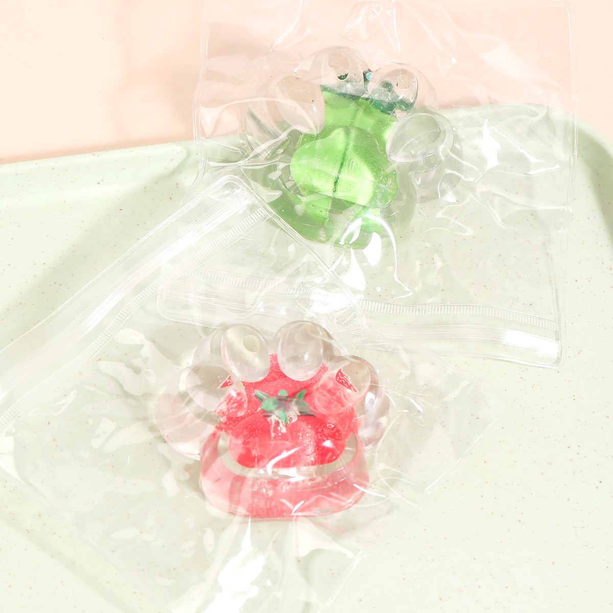 Jucarie Antistres Squishy, Flippy, Labuta de Pisica Pufoasa, cu Revenire Lenta, 7 x 6.5 cm, Model Legume, Multicolor [6]