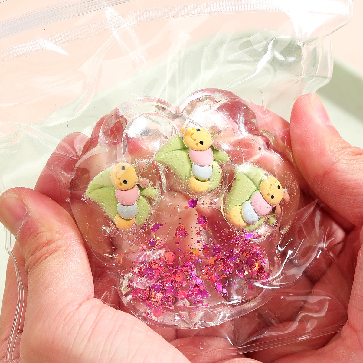 Jucarie Antistres Squishy, Flippy, cu Revenire Lenta, Squeeze Pinch Family, Model Cat Paw, 6.5 x 7 cm, din Tpr, 4-6 Ani, Model 7 Insecte, Transparent [2]
