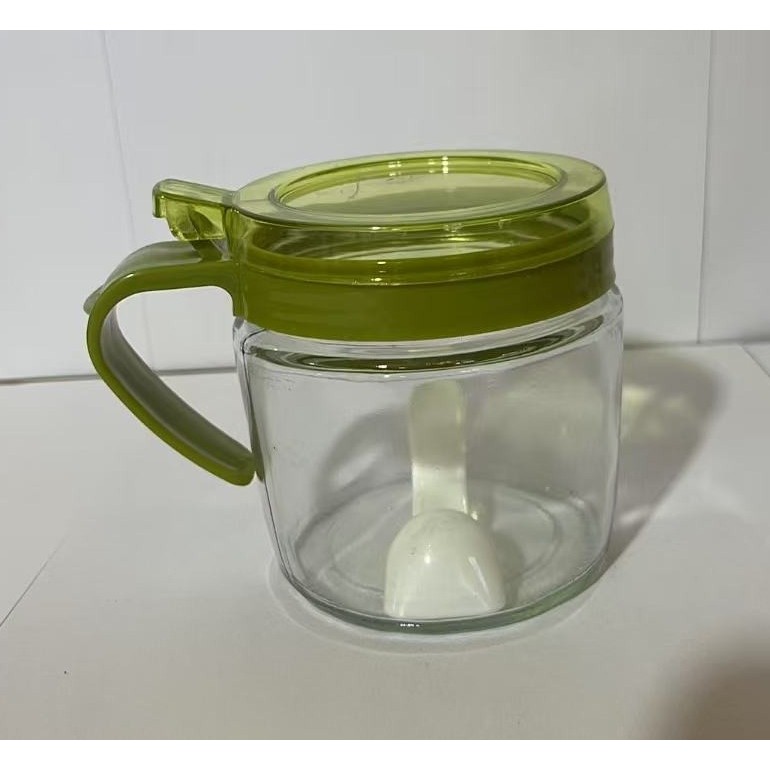 Recipient Condimente, Flippy, din Stilca, 180 ml, cu Maner si Lingurita, 8 x 9 cm, Capac Transparent, Verde [1]