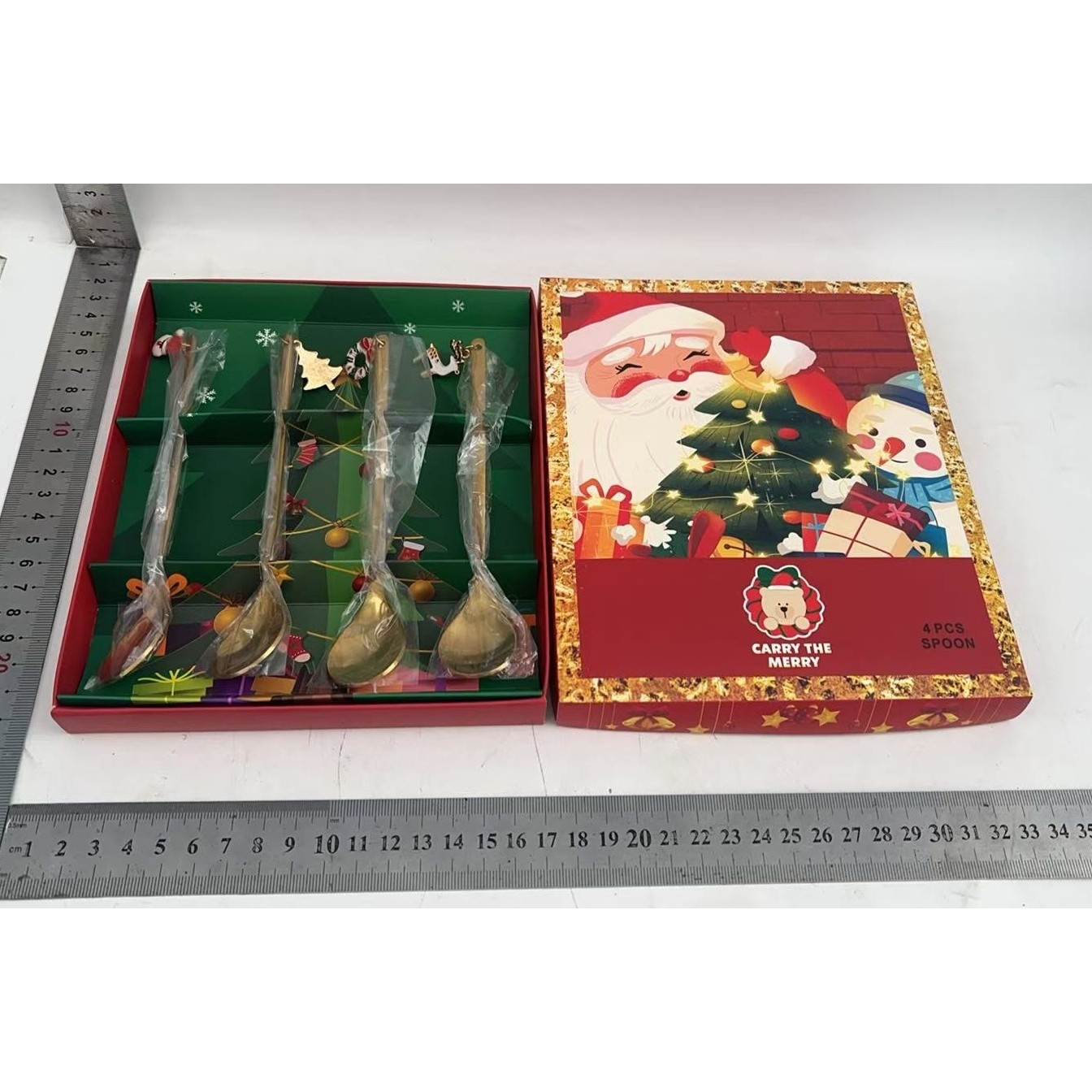 Set 4 Lingurite, Flippy, Tema Craciun, Model Carry The Merry, 4 Modele Tip Pandantiv, din Otel Inoxidabil, 19 x 16 x 2 cm, Multicolor [7]