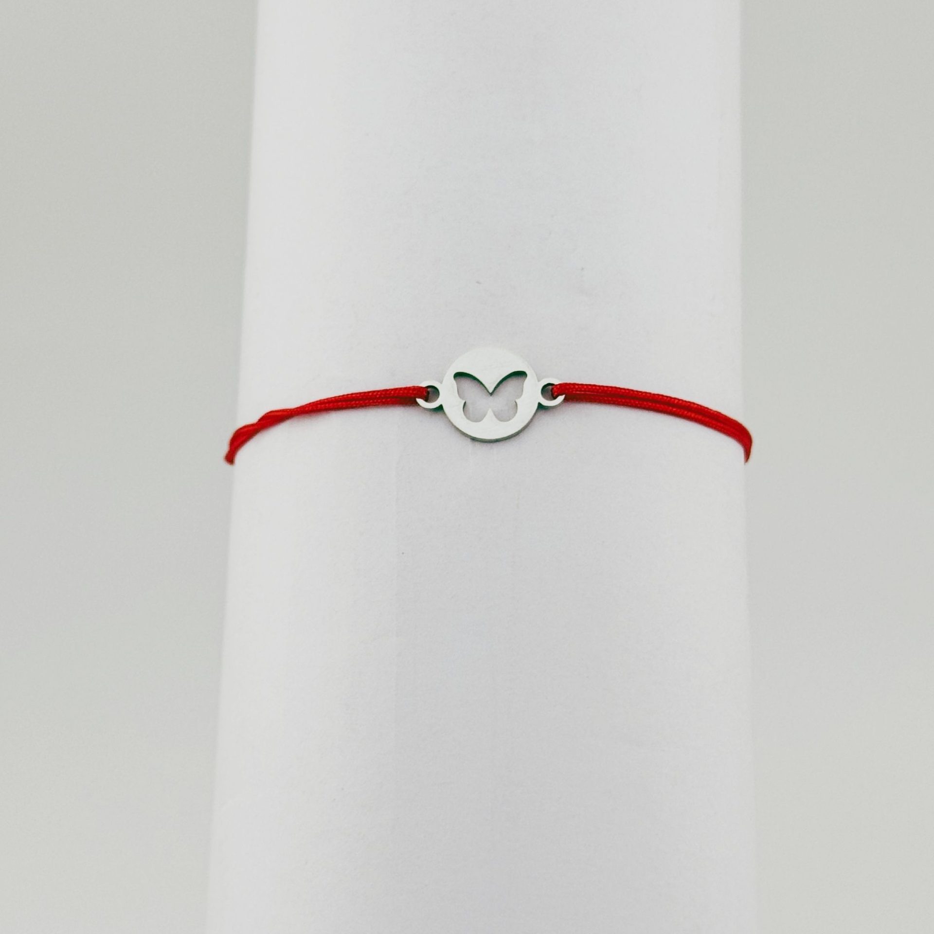 Bratara Martisor pentru Dama, Jolie, Model Fluture in Cerc, Set 12 bucati, Pandativ Argintiu din Inox cu Snur Rosu Ajustabil [2]