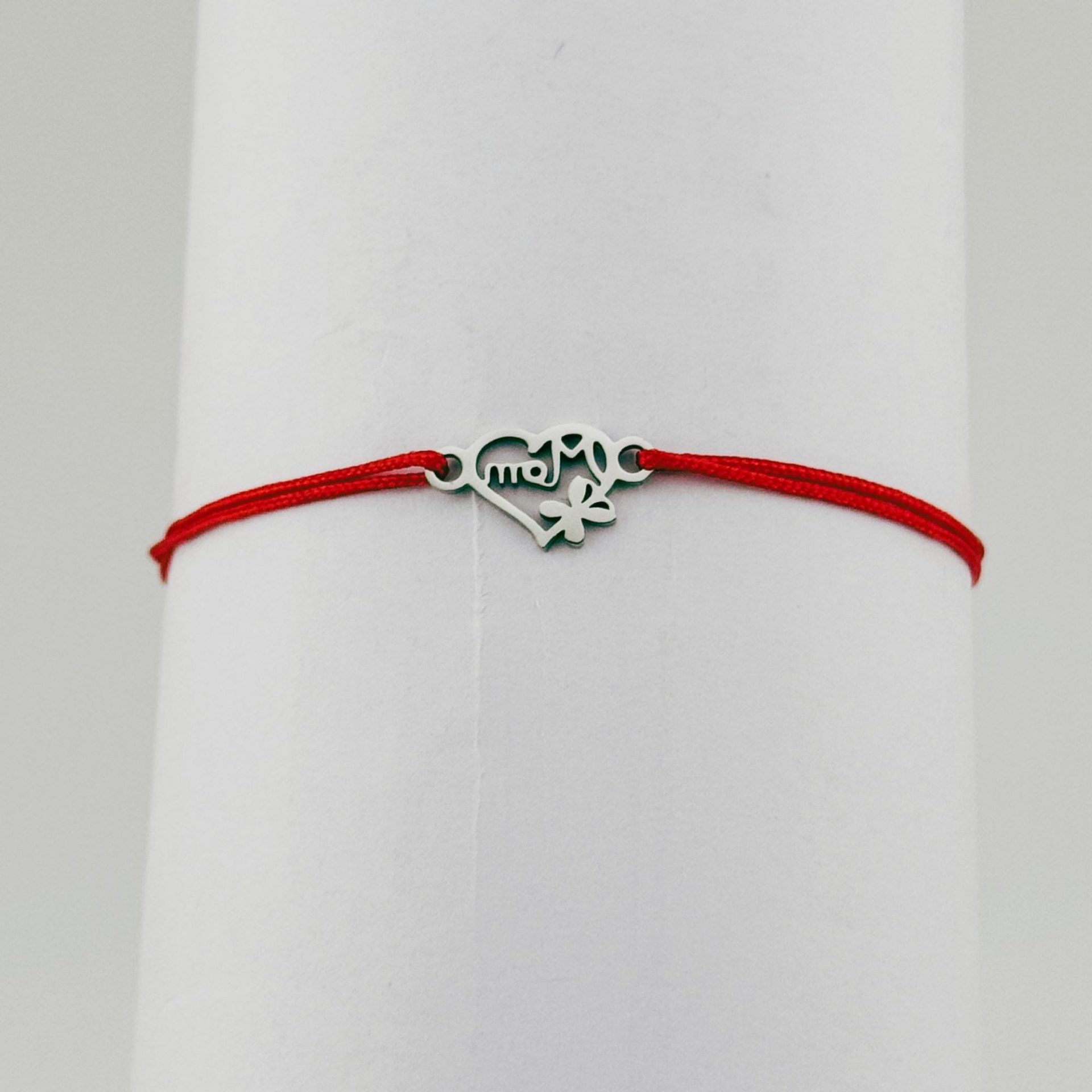 Bratara Martisor pentru Dama, Jolie, Model Inima cu Fluture, Set 12 bucati, Pandativ Argintiu din Inox cu Snur Rosu Ajustabil [2]