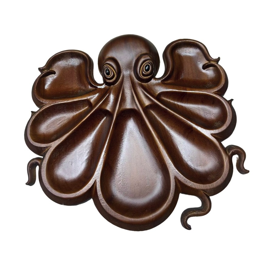 Accesorii bucatarie - Platou pentru Servire, Flippy, in Forma de Caracatita, 8 Compartimente pentru Mezeluri Branzeturi Snacksuri, Design Artistic, din Lemn Masiv, 26 x 25 x 3 cm, Maro inchis