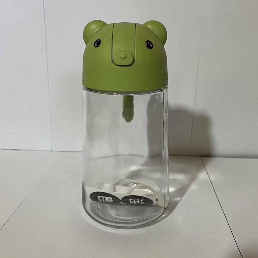 Recipient de ulei, Flippy, Model Ursulet, Sticla pentru Lichide de Bucatarie, Inchidere Deschidere Automata, 18.5 x 13 cm, Volum 630 ml, Verde [1]