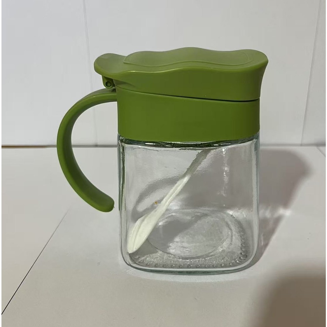 Recipient Condimente, Flippy, din Stilca, 180 ml, cu Maner si Lingurita, 11.3 x 8.2 cm, Capac Ondulat, Verde [1]