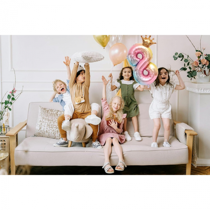 Balon din Folie Metalizata, Flippy, Figurina Cifra Gradient, Tema Aniversare 80 cm, Ambalaj Individual, Pai inclus, Umflare cu Aer sau Heliu, Coronita, Cifra 8 [2]
