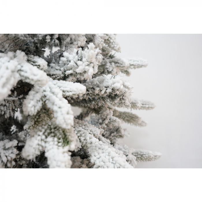 Lichidare Brad Artificial de Craciun, Flippy, 1.8 m inaltime, Verde, Pulverizat complet alb-tip zapada, Interior/ Exterior, Bogat 512 ramuri [2]