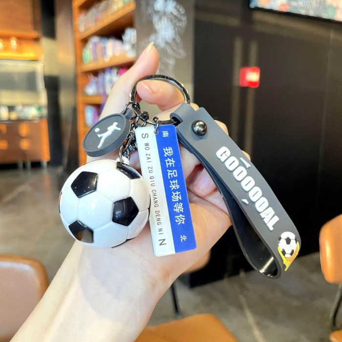 Breloc Chei, Flippy, Model Minge de Fotbal, Mesaj Te aștept pe Terenul de Fotbal, Cupa Mondiala, Accesoriu Pentru Chei si Rucsac, Material Acril, 50 g, Alb/Negru [2]