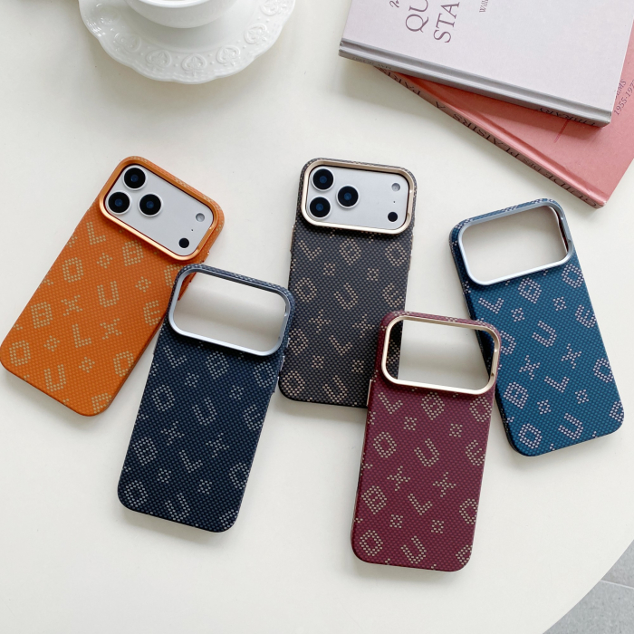 Carcasa Magentica, Flippy, din Fibra de Carbon, pentru iPhone 16 pro, Portocaliu [14]