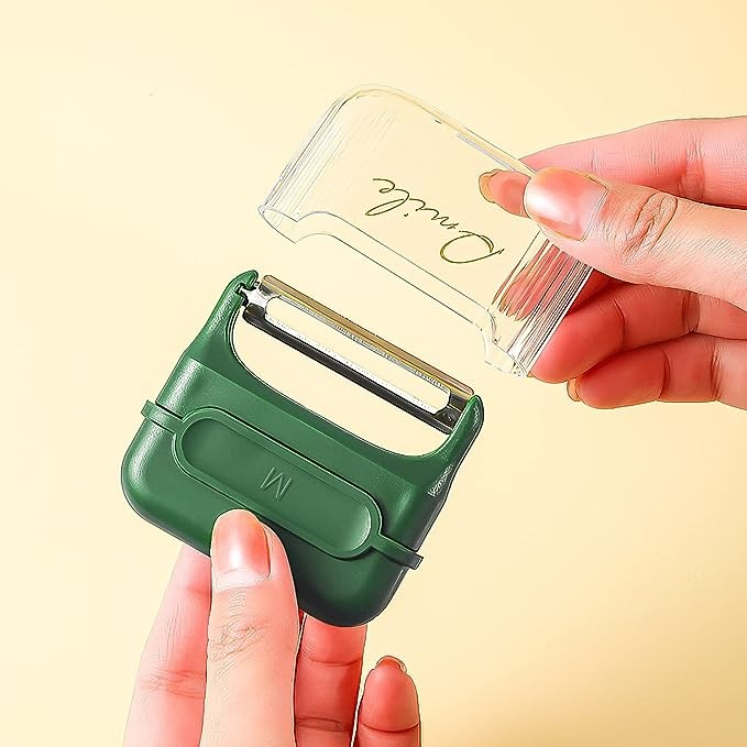 Decojitor/Curatator manual de legume si fructe, Flippy, portabil, cu magnet, doua lame, Inox, Verde, 6.7x6x1.6 cm [2]